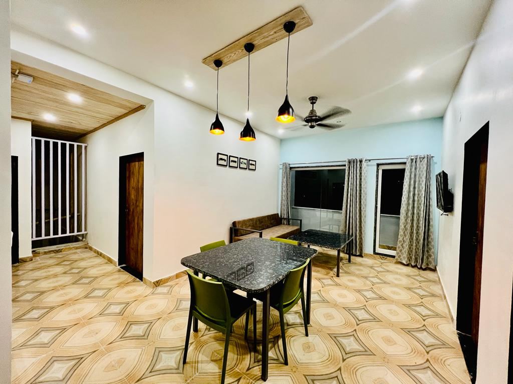 Common living area at Anand Luxury Girls Home, Jagatpura (photo 2)