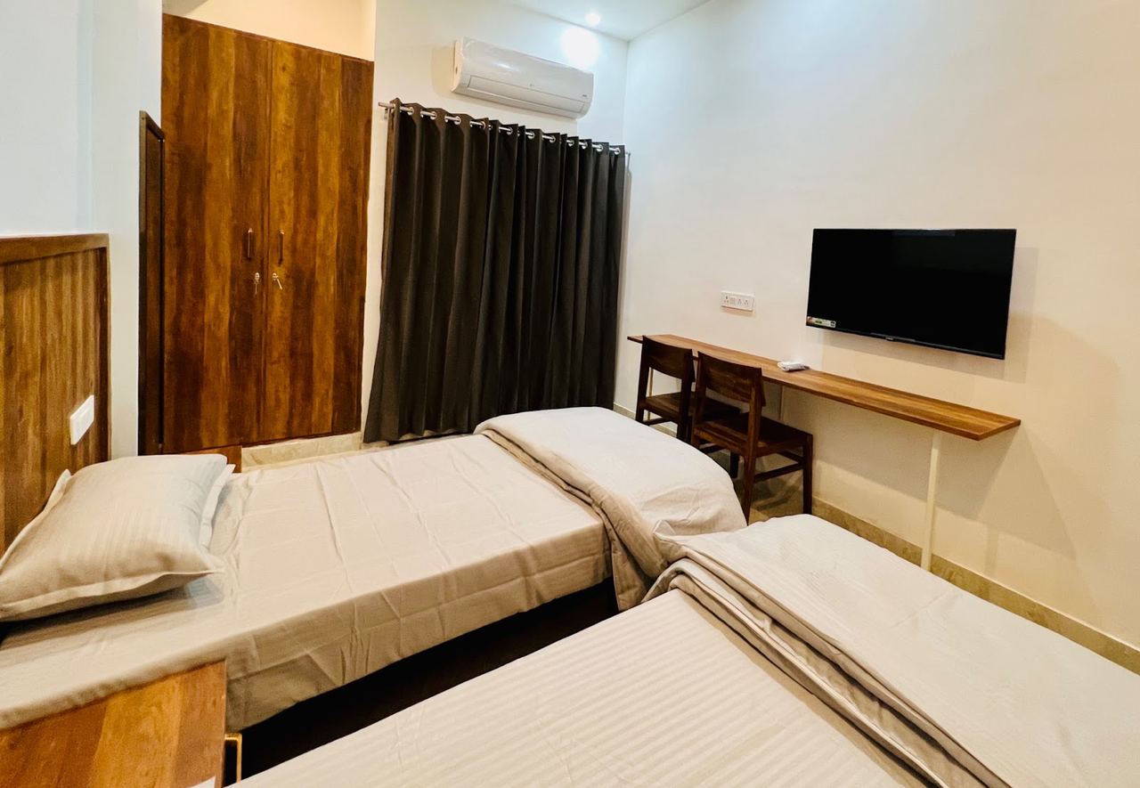 Twin sharing AC room at Karol's Villa Girls PG, Siddharth Nagar, Malviya Nagar (photo 2)