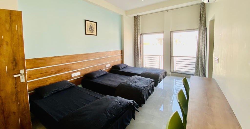 Twin sharing AC room at Karol's Villa Girls PG, Siddharth Nagar, Malviya Nagar (photo 7)