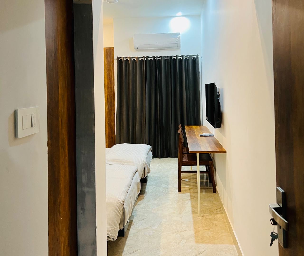 Twin sharing AC room at Karol's Villa Girls PG, Siddharth Nagar, Malviya Nagar (photo 20)