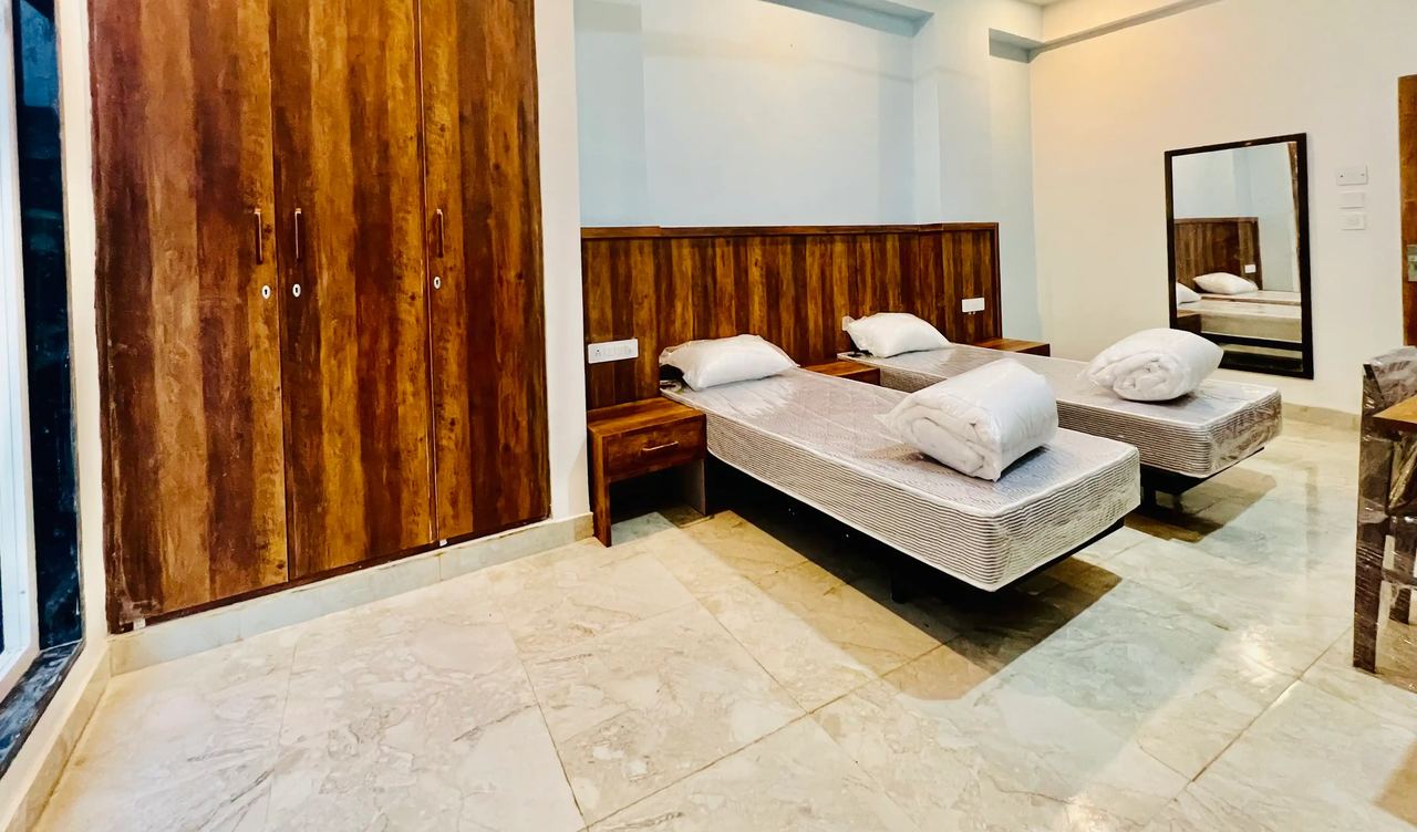 Twin sharing AC room at Karol's Villa Girls PG, Siddharth Nagar, Malviya Nagar (photo 23)